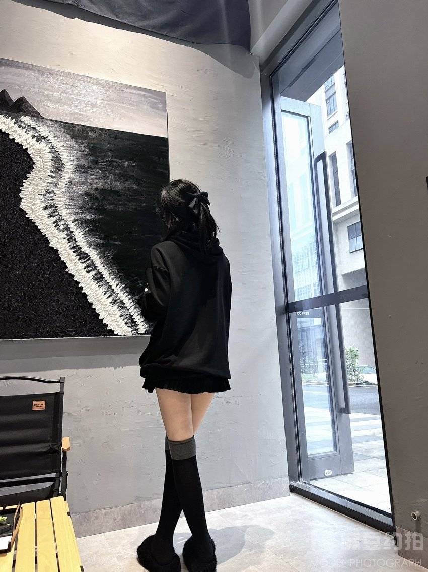 黑白模特
