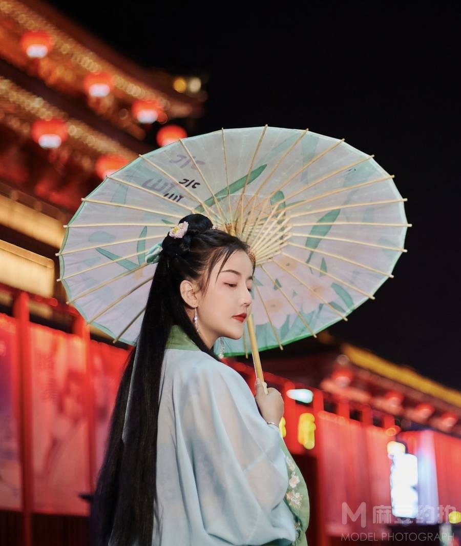 汉服模特