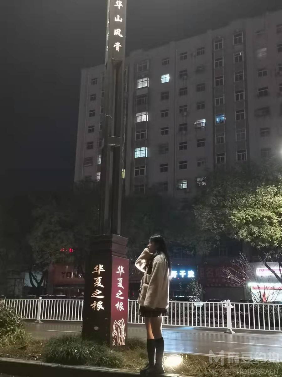 校园模特