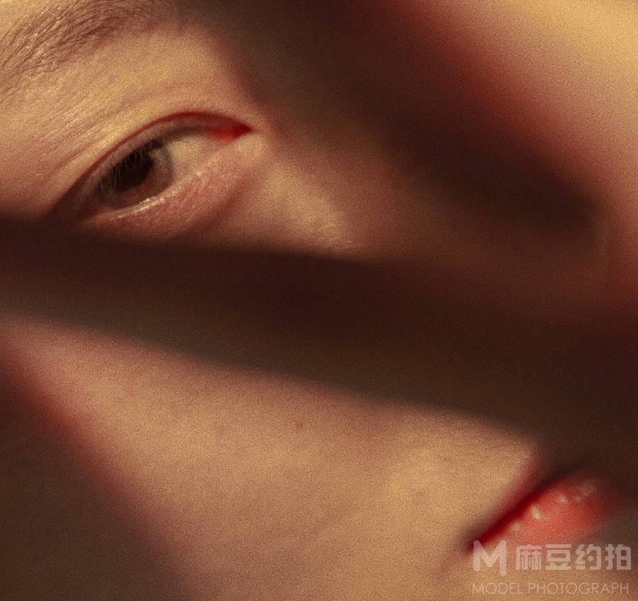 黑白模特
