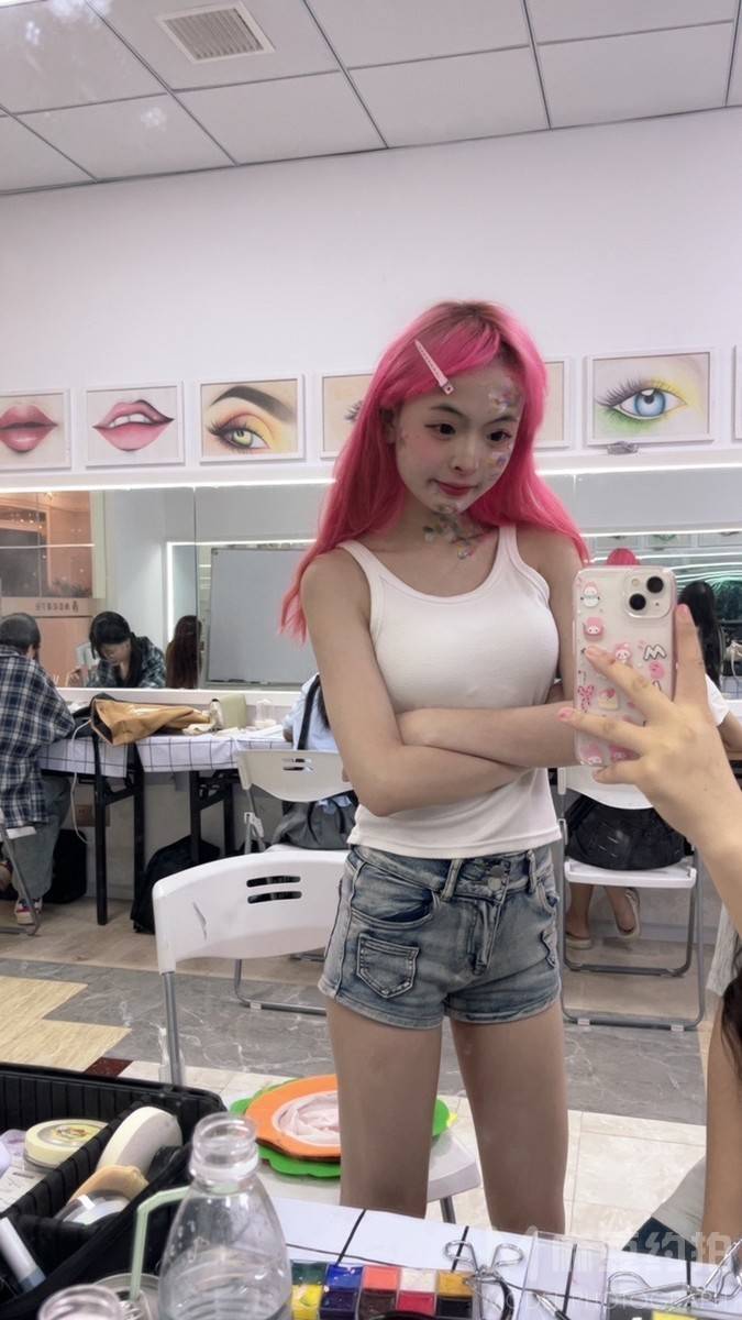 妆容模特
