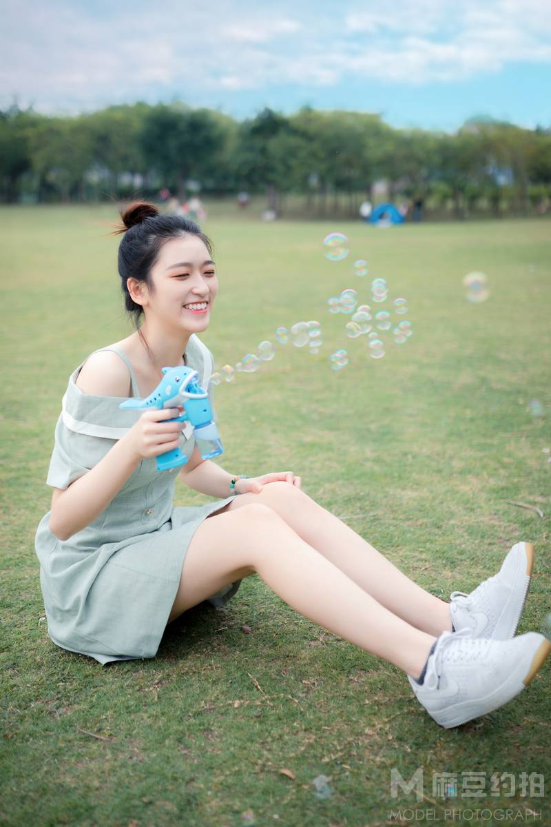 清新模特