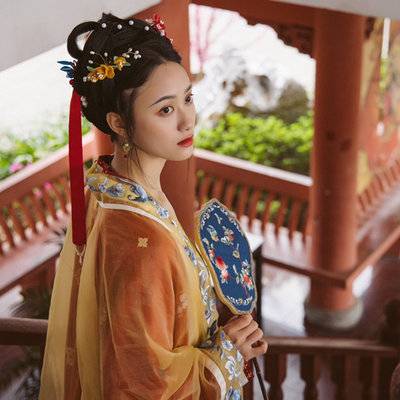 汉服模特
