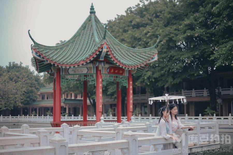 汉服模特