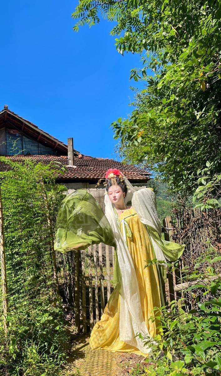 汉服模特
