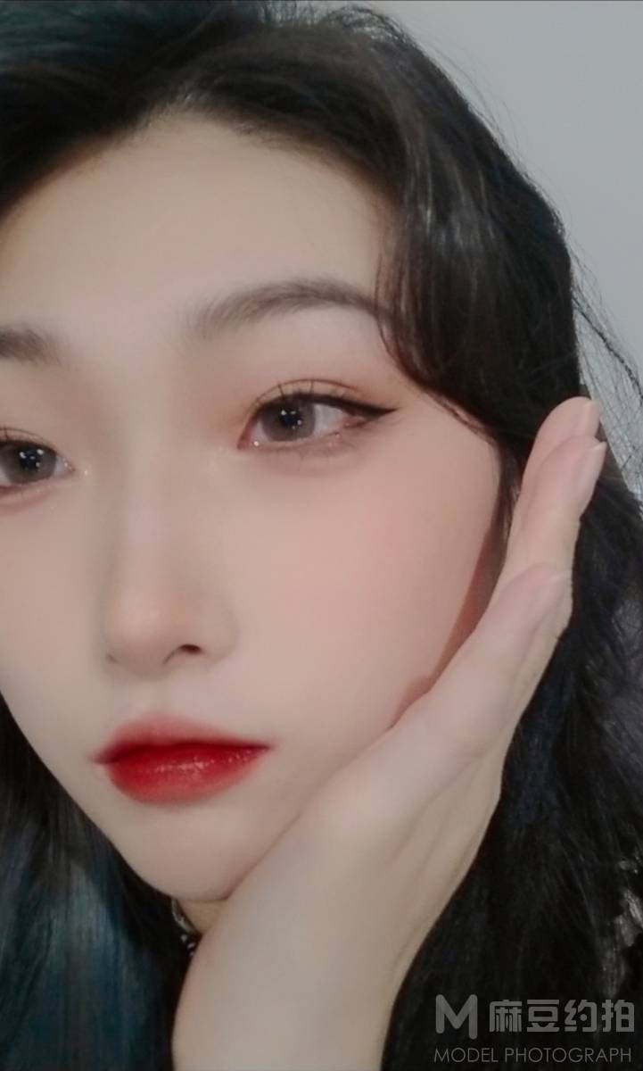 妆容模特