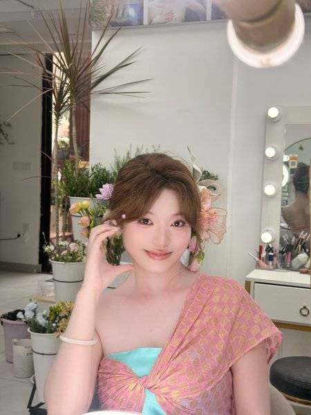 妆容模特