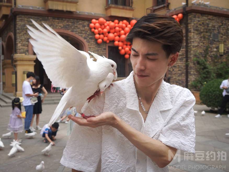 情绪模特