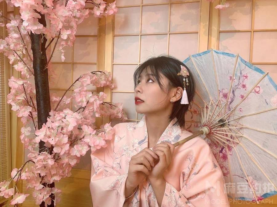 妆容模特