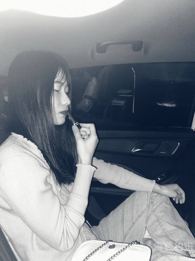 黑白模特