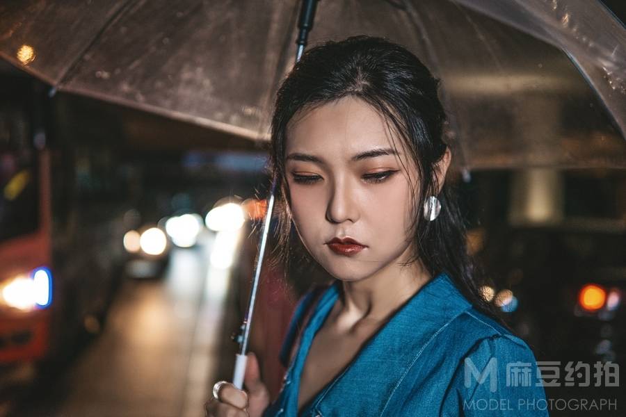 情绪模特