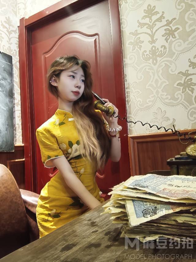 校园模特