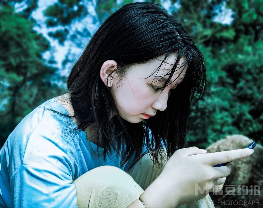 情绪模特