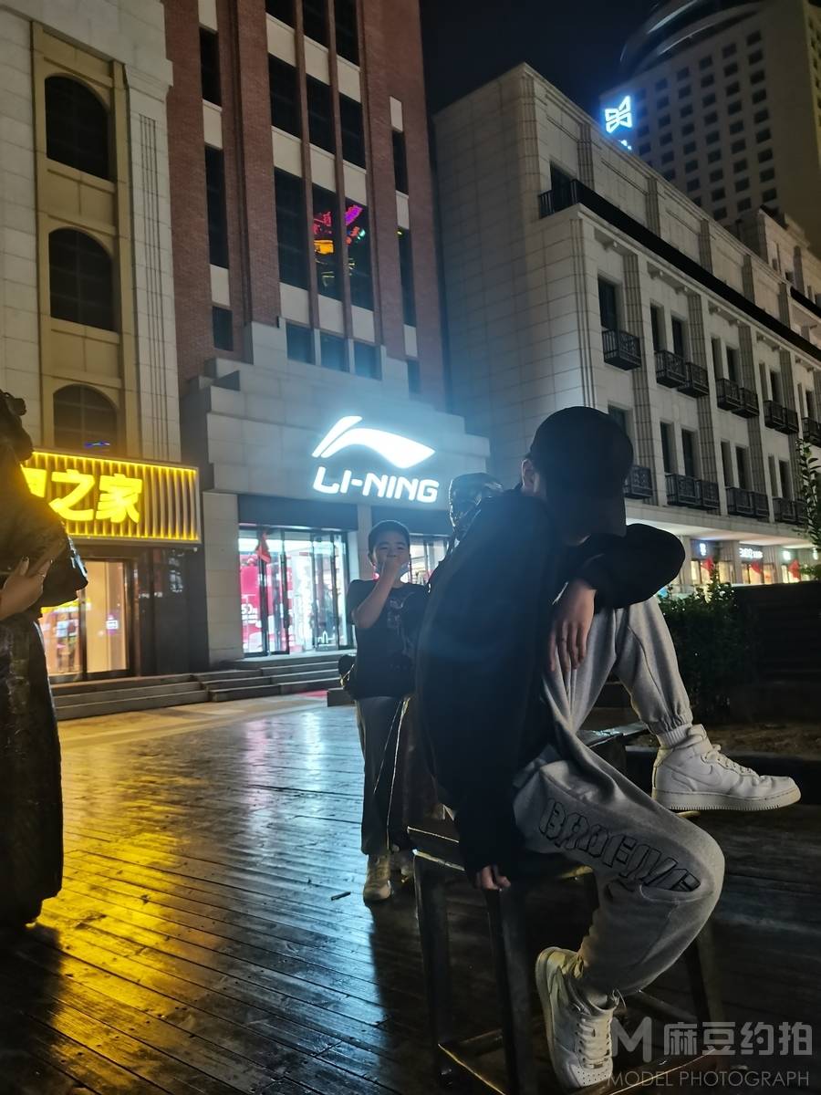 校园模特