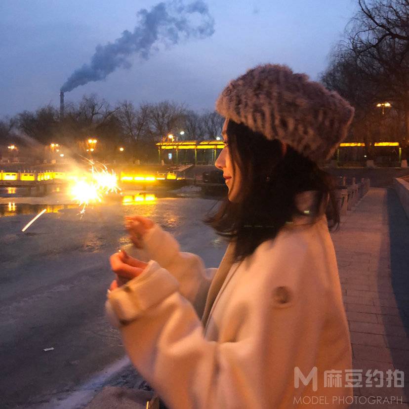 夜景模特