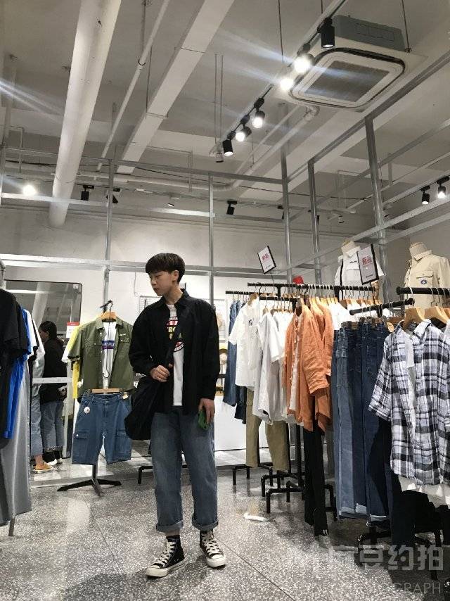 校园模特