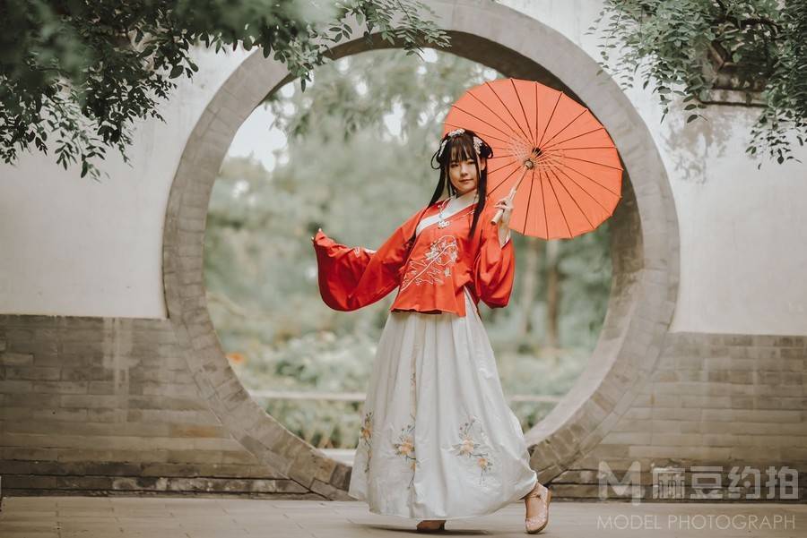 汉服模特