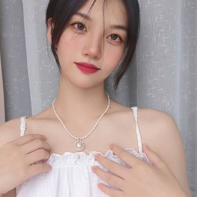 宝丽来模特
