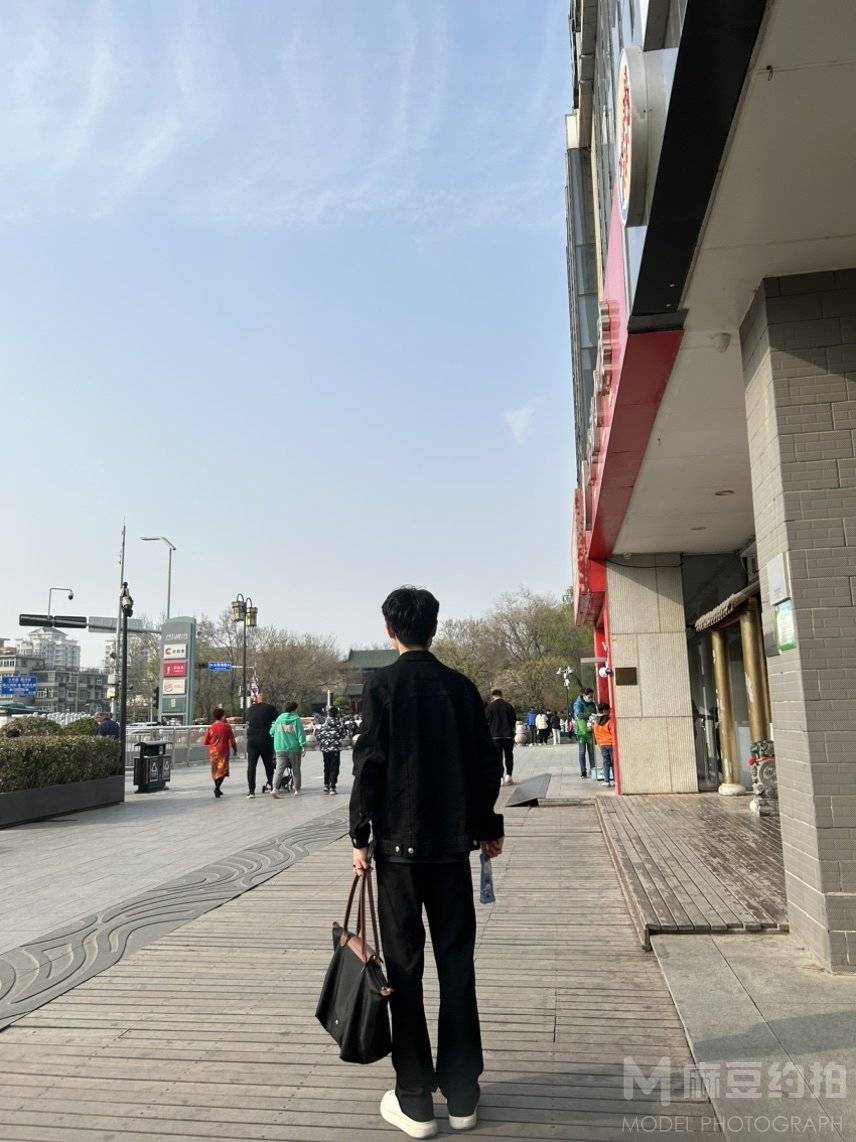 校园模特