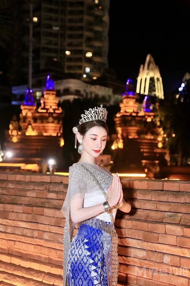 夜景模特