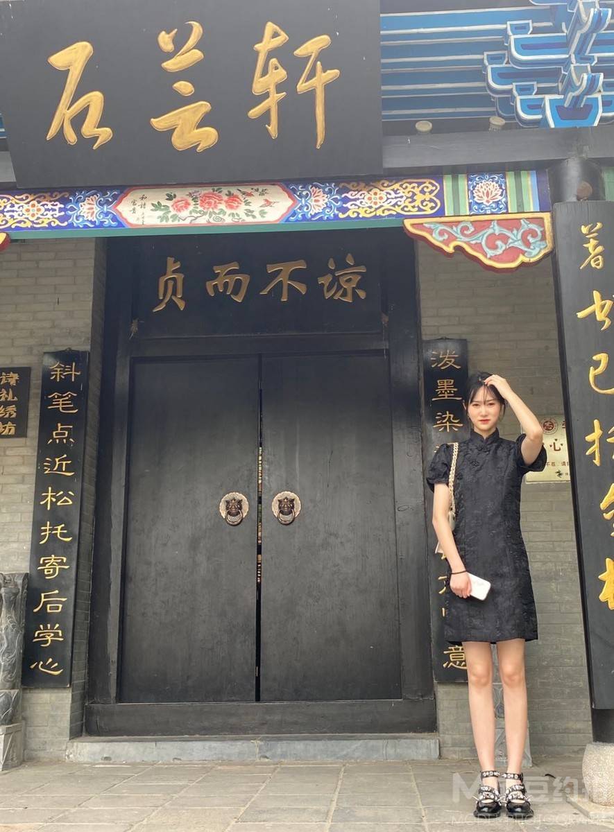 校园模特