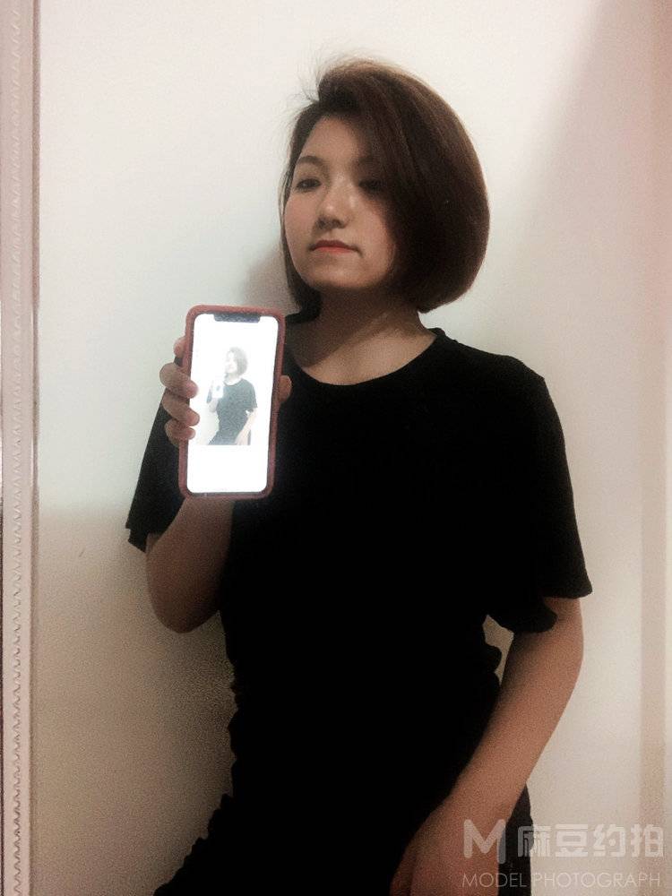 黑白模特