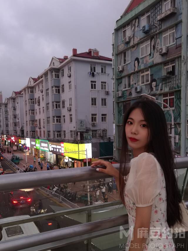 夜景模特