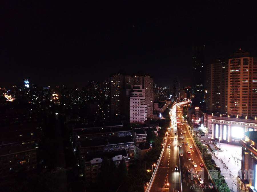 夜景模特