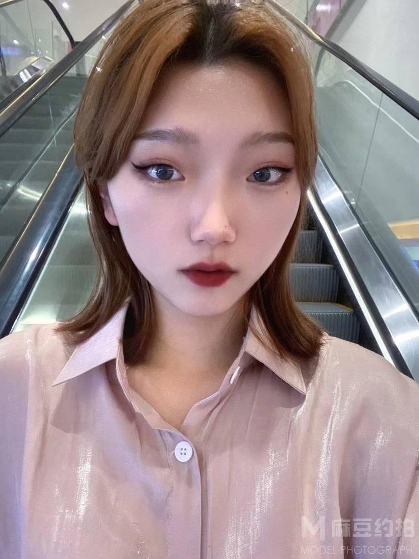 胶片模特