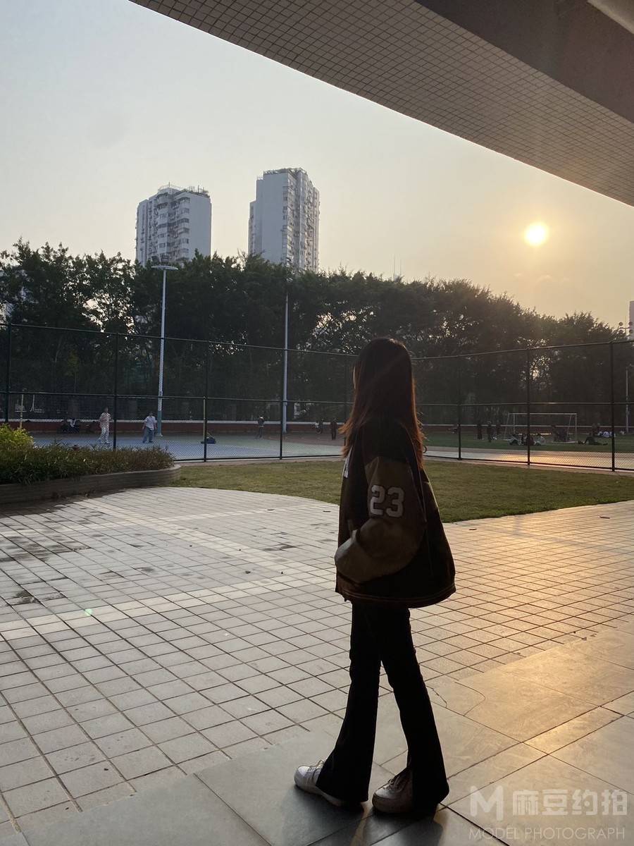 校园模特