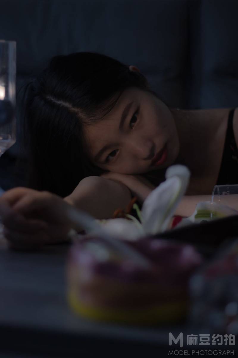 情绪模特
