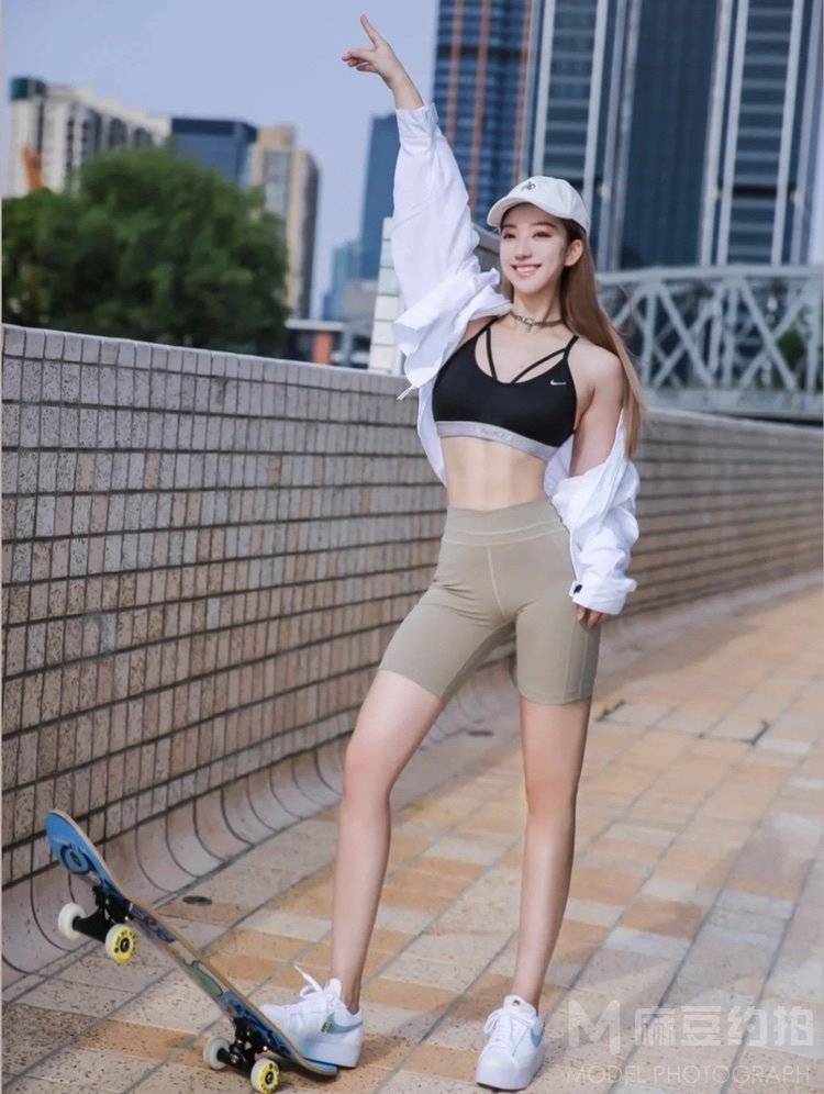 清新模特