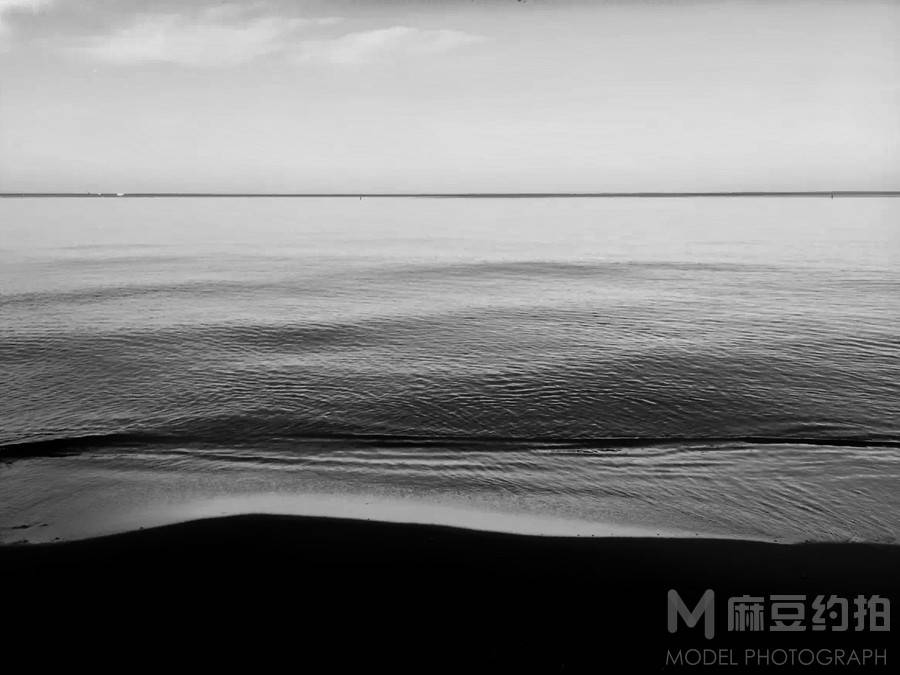 黑白模特