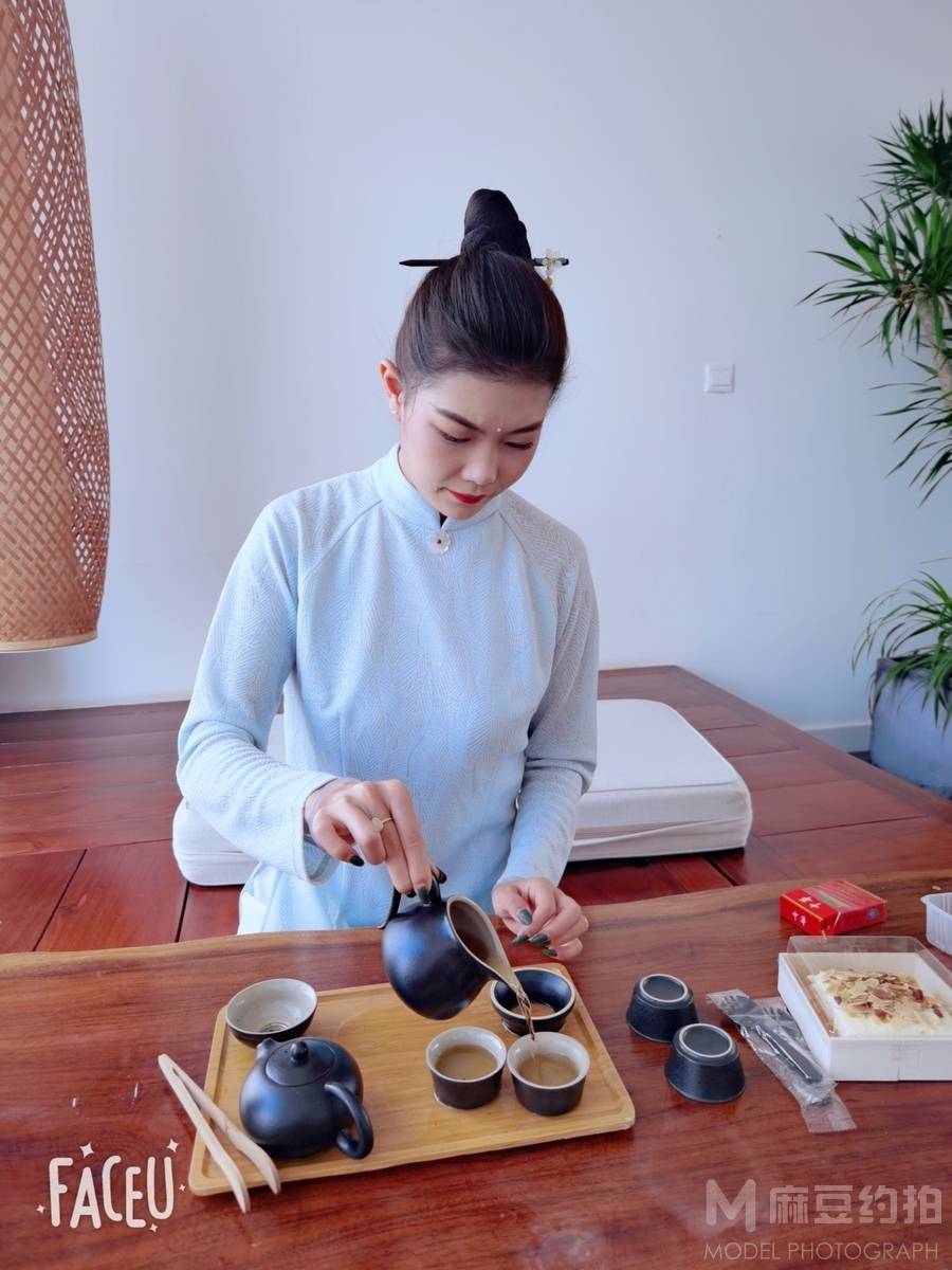 汉服模特