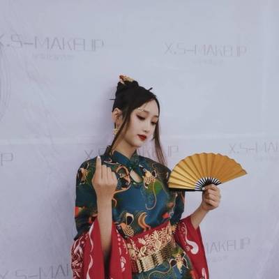 妆容模特
