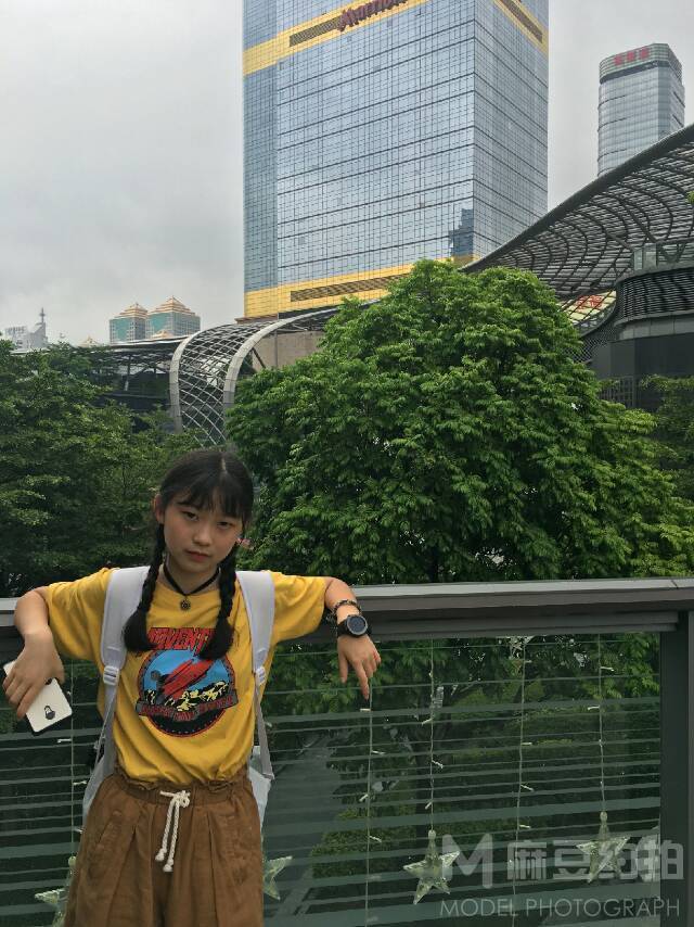校园模特