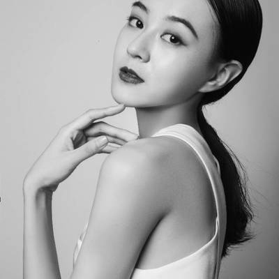 黑白模特