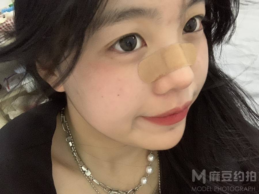 纪实模特