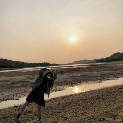 黑白模特