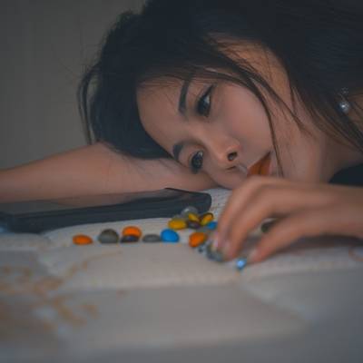情绪模特