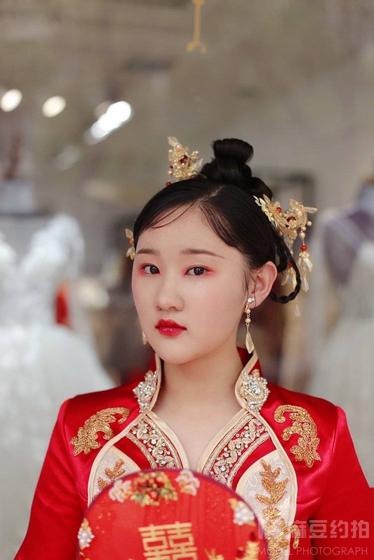 妆容模特