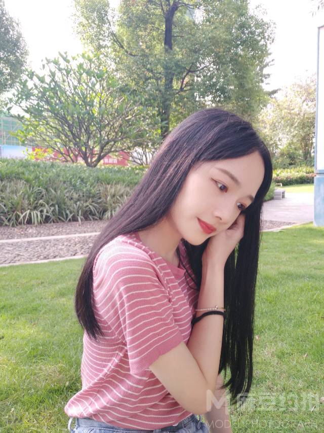 清新模特