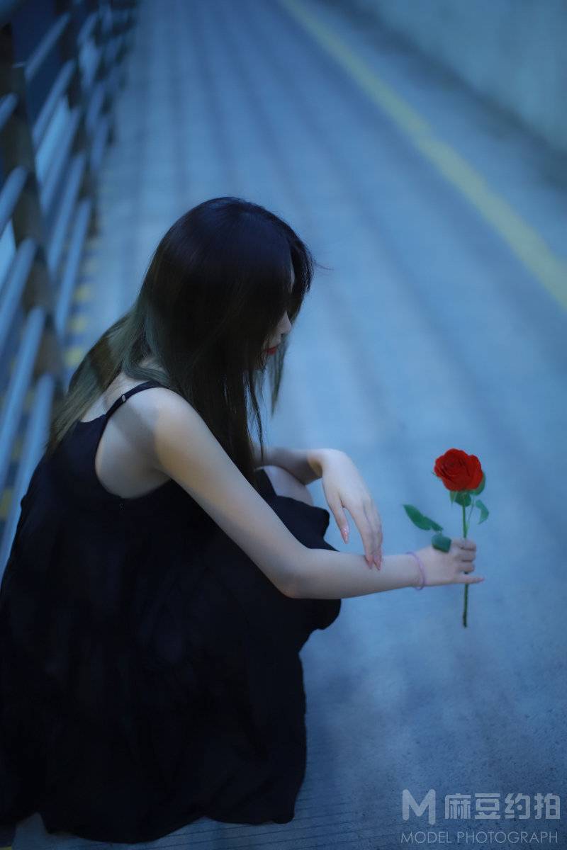 情绪模特