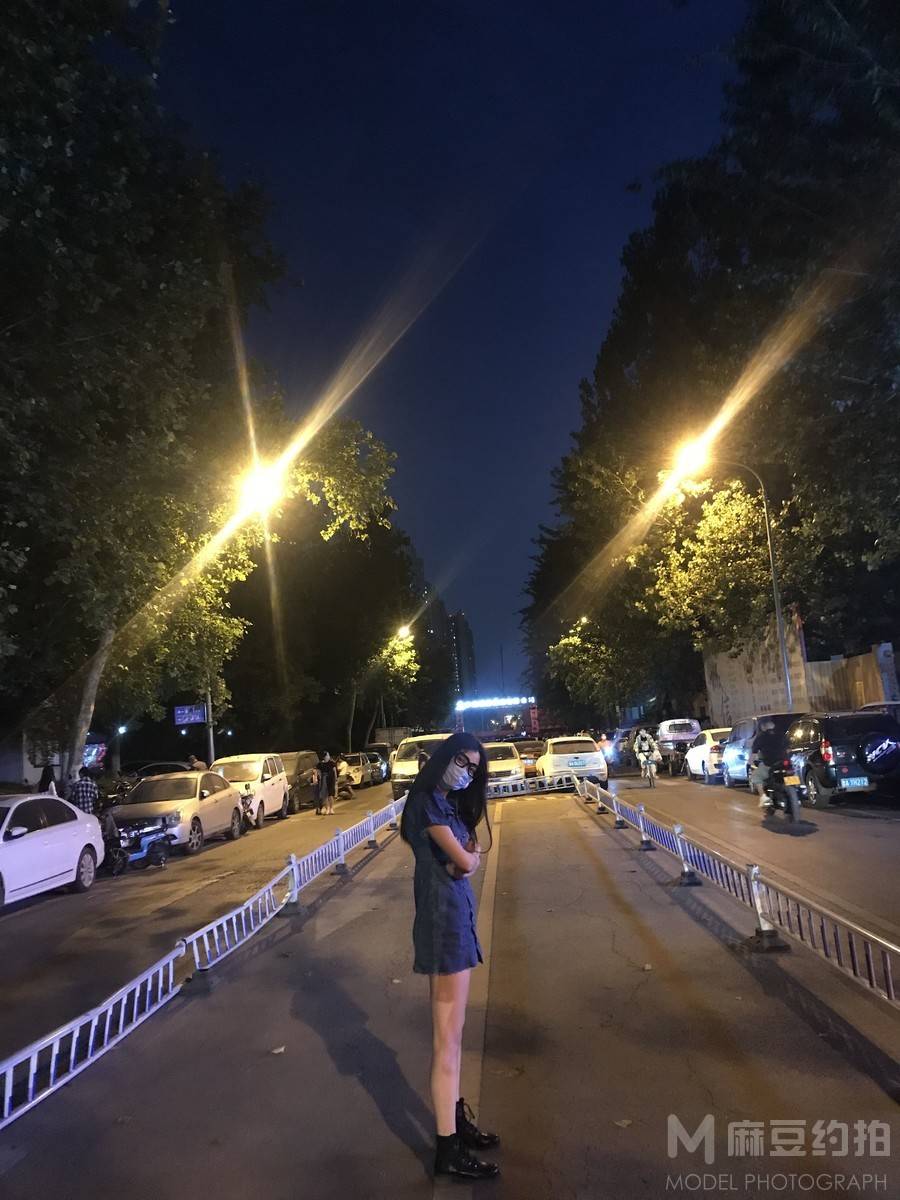夜景模特