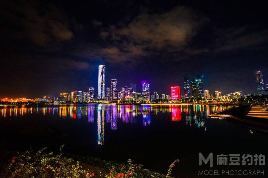 夜景模特