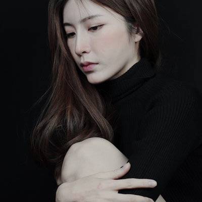 黑白模特