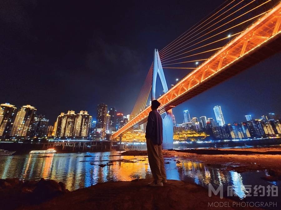 夜景模特