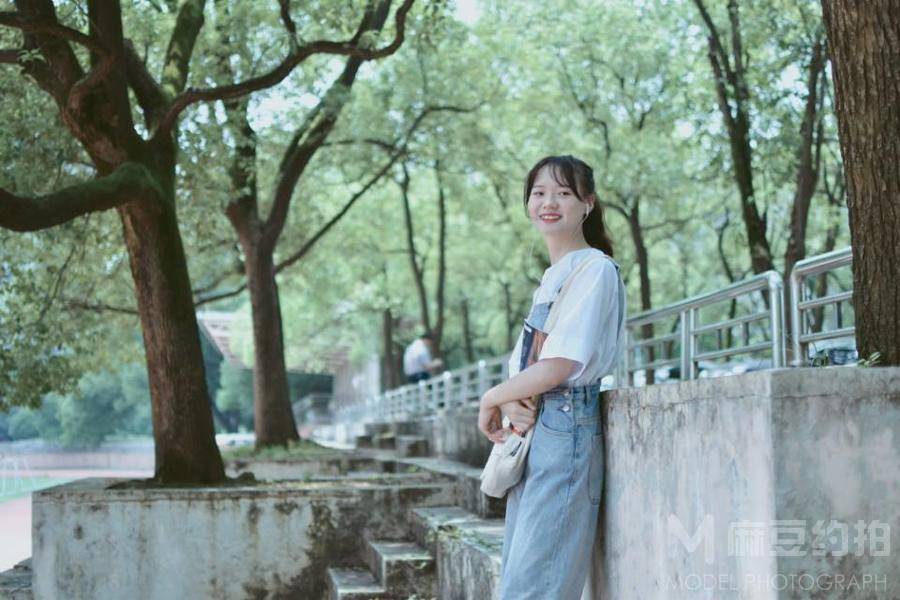 校园模特