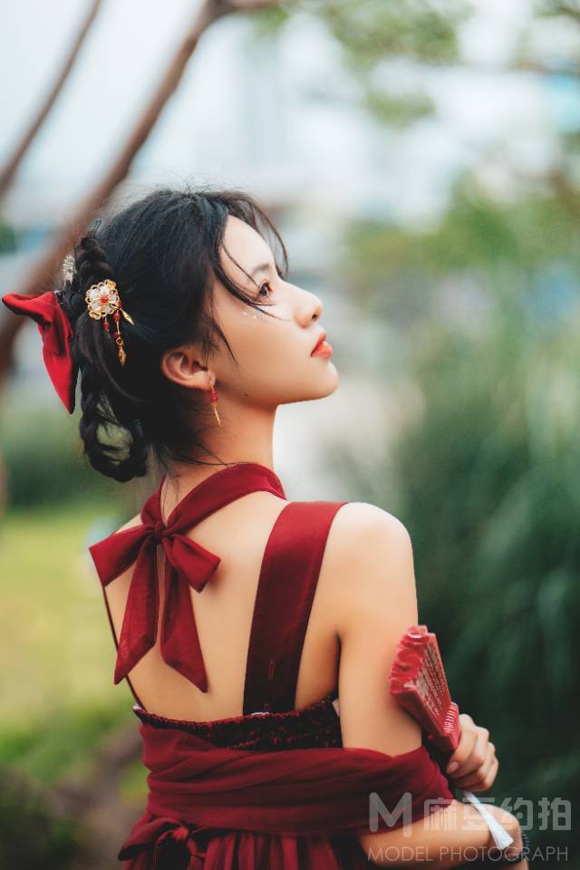 情绪模特