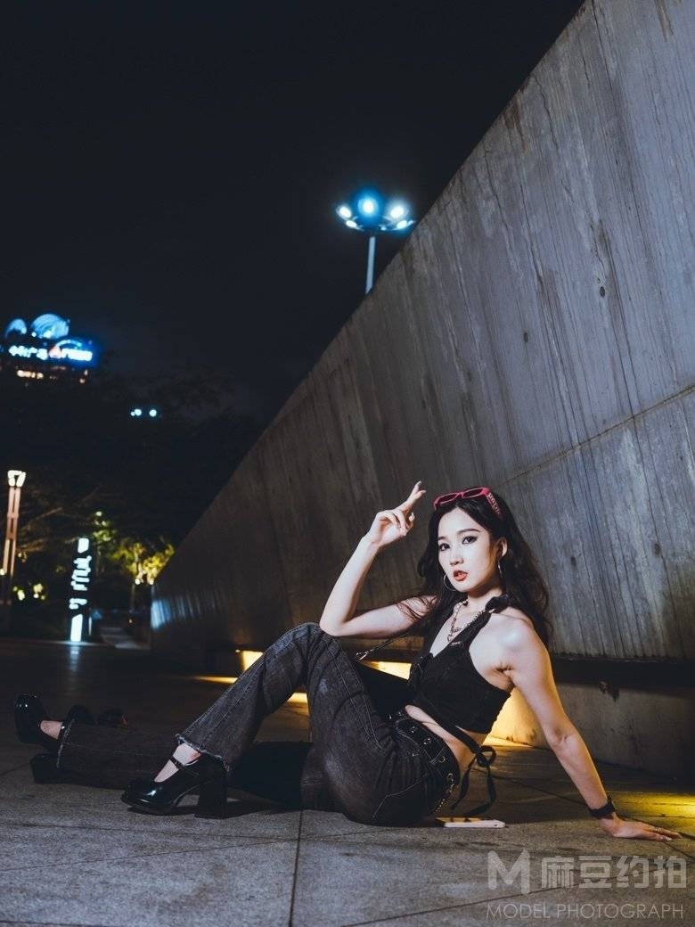 夜景模特